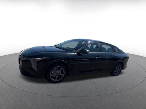 Used 2025 Kia K4 LXS image 7