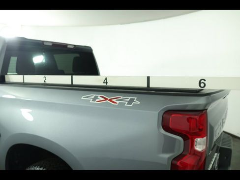 Used 2022 Chevrolet Silverado 1500 Custom image 16