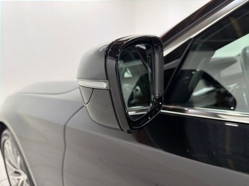 Certified 2023 BMW 530i xDrive w/ Premium Package image 9