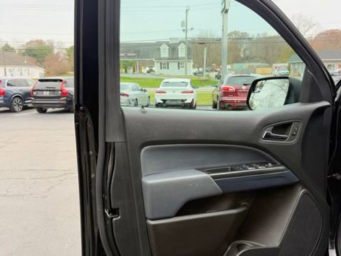Used 2022 Chevrolet Colorado Z71 image 42