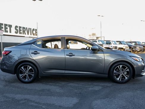 Used 2023 Nissan Sentra SV image 8