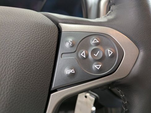 Used 2022 Chevrolet Colorado Z71 w/ Trail Boss Package image 17