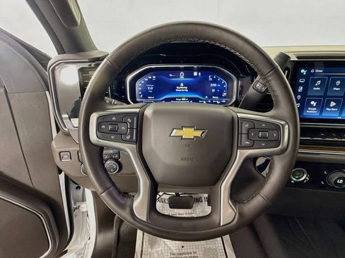 Used 2023 Chevrolet Silverado 1500 LT RWD image 12