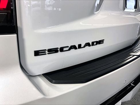 Used 2024 Cadillac Escalade V w/ LPO, ONYX Package AWD/4WD image 30