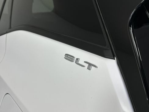 Certified 2024 GMC Terrain SLT image 18