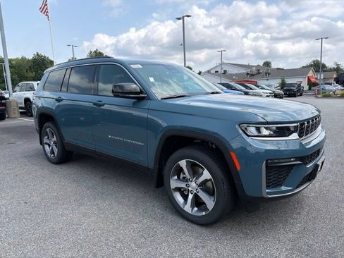 New 2026 Jeep Grand Cherokee L Limited w/ MOPAR Finishing Package AWD/4WD image 1