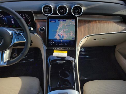 New 2026 Mercedes-Benz GLC 350e GLC 350e image 18