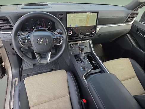 Used 2026 Lexus GX 550 AWD/4WD image 6