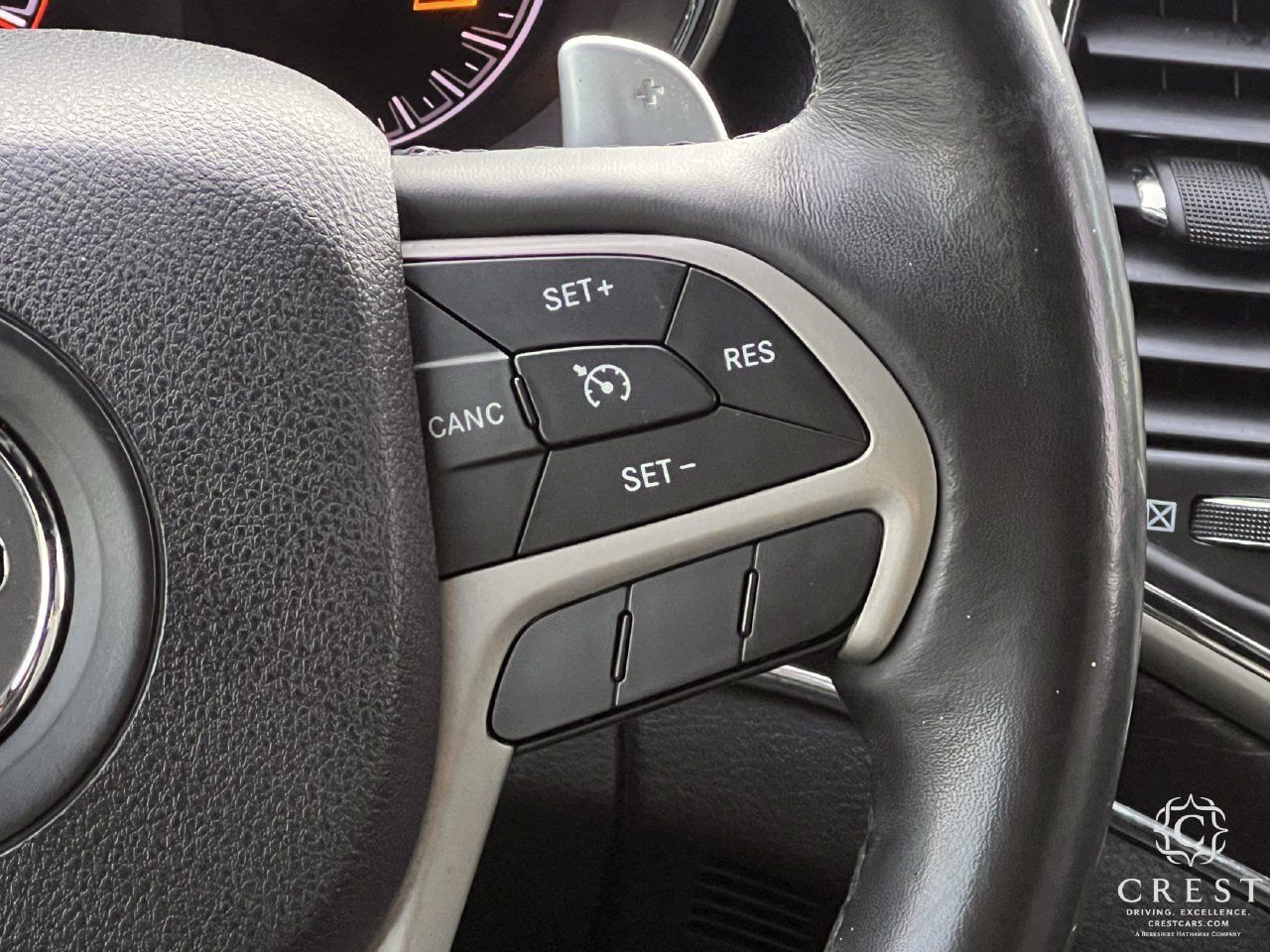 Used 2015 Jeep Grand Cherokee Limited w/ Luxury Group II RWD image 13