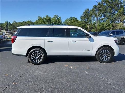 Used 2025 Ford Expedition Max Platinum AWD/4WD image 3
