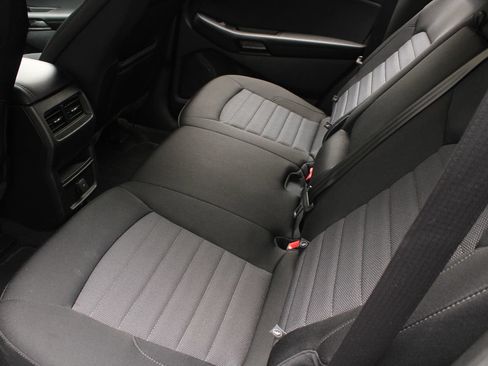 Used 2020 Ford Edge SE FWD image 20