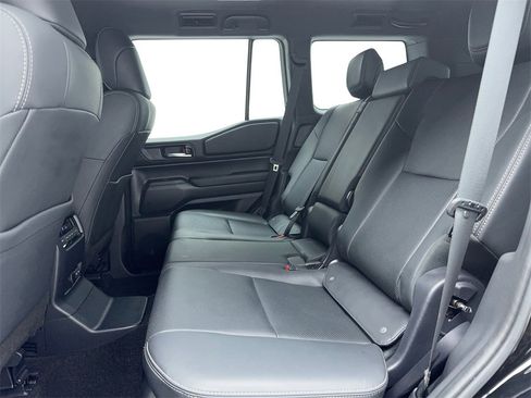 Used 2024 Toyota Land Cruiser image 35