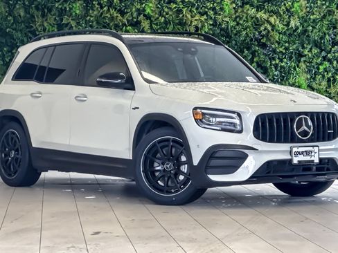 Used 2023 Mercedes-Benz GLB 35 AMG 4MATIC image 2