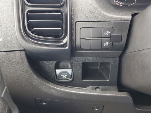 Used 2025 RAM ProMaster 2500 w/ Cold Weather Group image 8