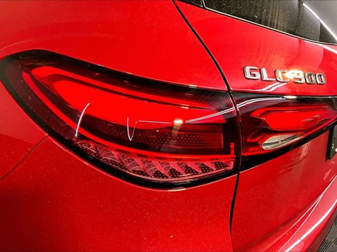 New 2026 Mercedes-Benz GLC 300 4MATIC image 5