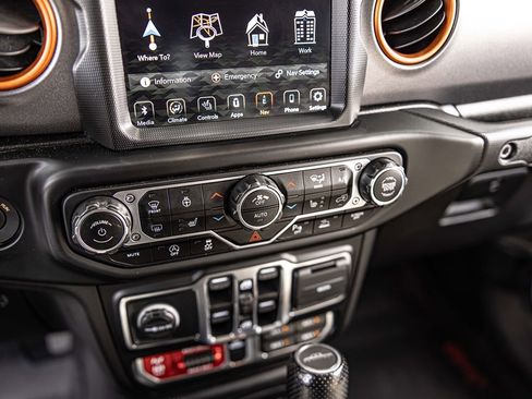Used 2021 Jeep Gladiator Mojave AWD/4WD image 26