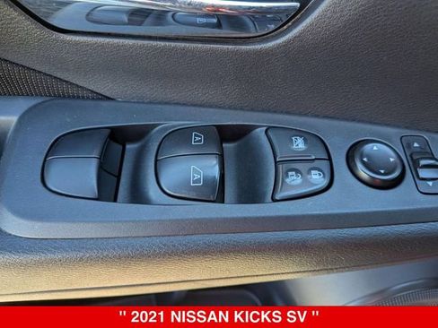 Used 2021 Nissan Kicks SV FWD image 12