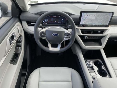 New 2026 Ford Explorer Active image 10