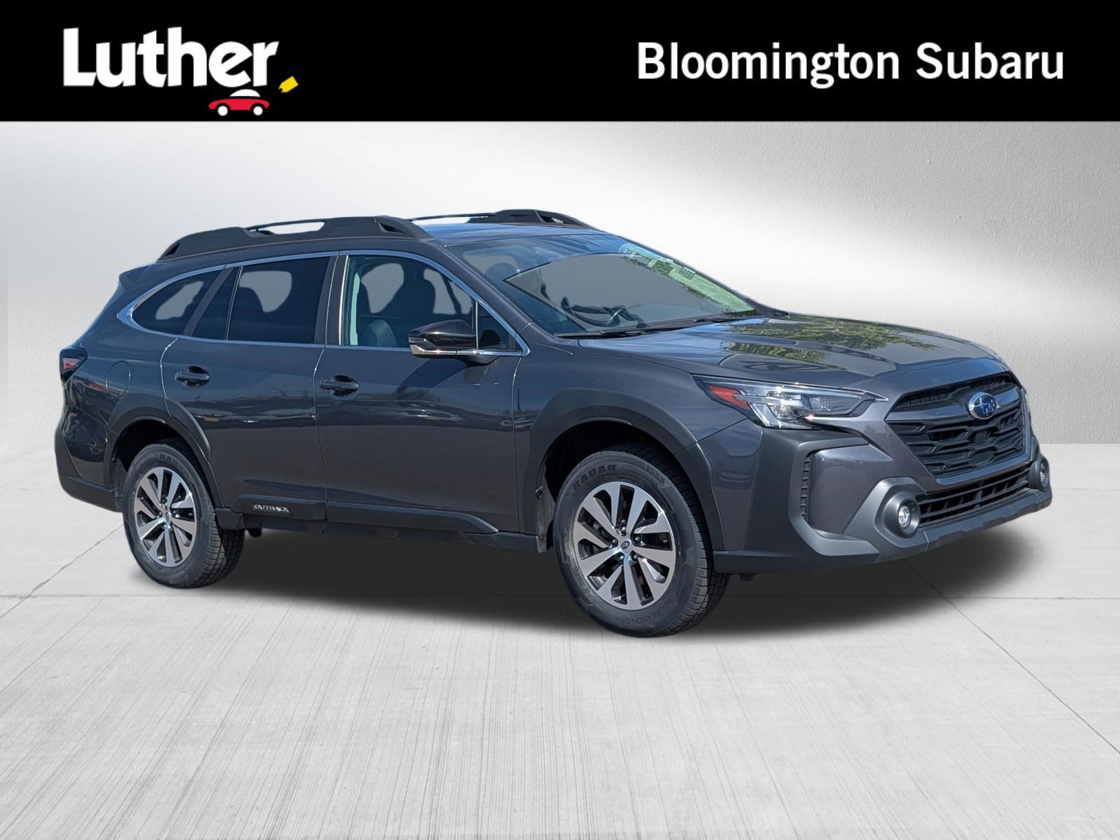 Used 2025 Subaru Outback Premium AWD/4WD image 1