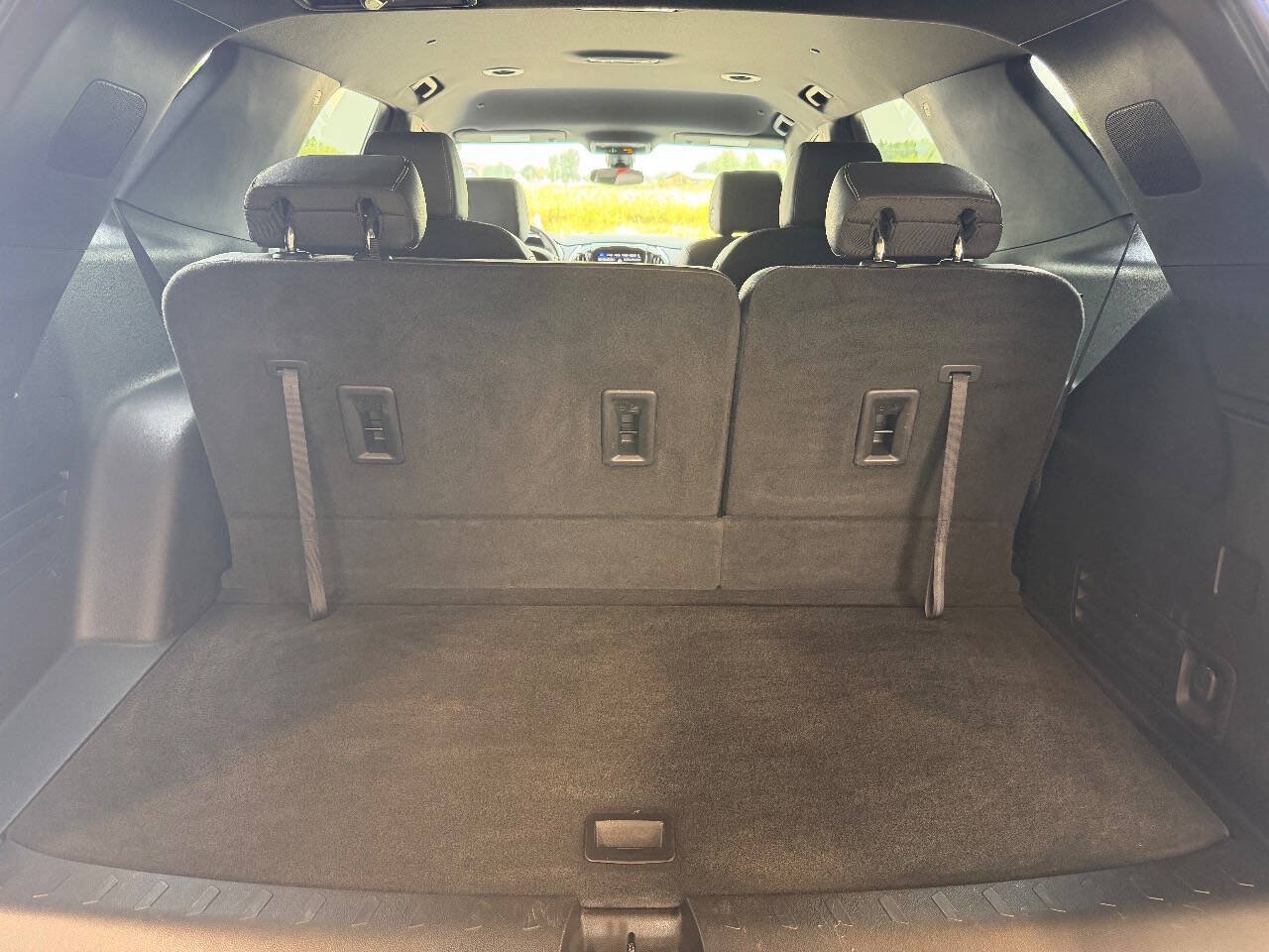 Used 2023 Chevrolet Traverse LT AWD/4WD image 25