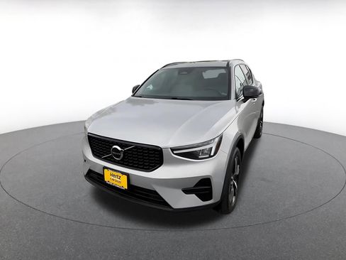 Used 2024 Volvo XC40 B5 Core AWD/4WD image 7