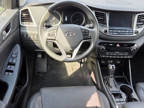 Used 2016 Hyundai Tucson Limited w/ Option Group 03 FWD image 10