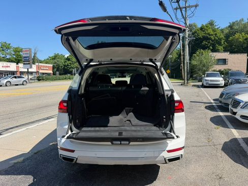 Used 2019 BMW X7 xDrive50i AWD/4WD image 9