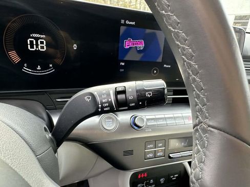 Used 2024 Hyundai Kona SEL image 26