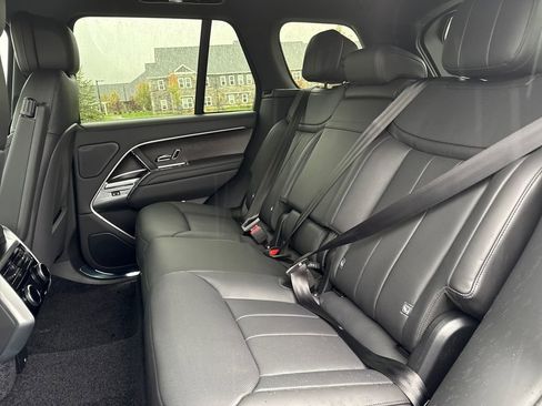 New 2025 Land Rover Range Rover SE AWD/4WD image 14