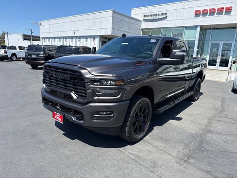 Certified 2026 RAM 2500 Big Horn AWD/4WD image 3