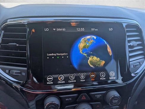 Used 2021 Jeep Grand Cherokee Laredo X image 19