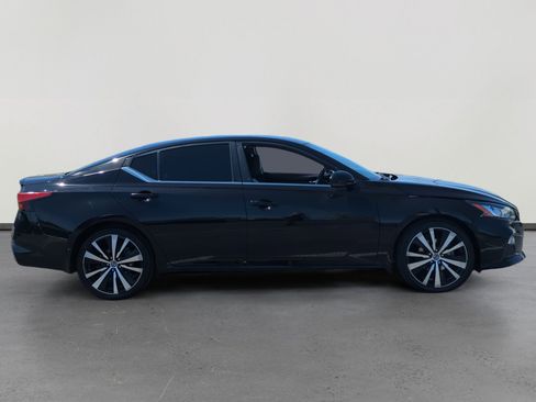 Used 2020 Nissan Altima 2.5 SR w/ Premium Package image 6