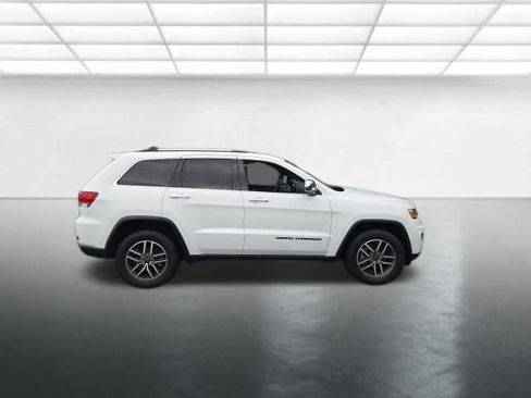 Used 2020 Jeep Grand Cherokee Limited RWD image 3