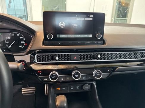 Used 2025 Honda Civic Sport image 28