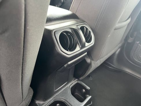 Used 2023 Jeep Wrangler Unlimited Sport AWD/4WD image 20