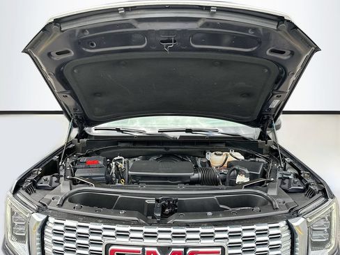 Used 2024 GMC Yukon XL Denali w/ Denali Reserve Package AWD/4WD image 34