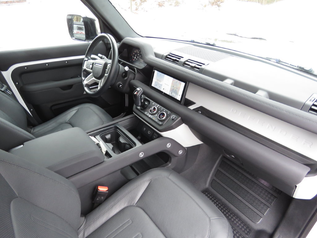 Used 2022 Land Rover Defender 110 SE AWD/4WD image 14