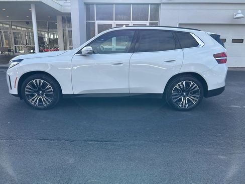 Used 2025 BMW X3 xDrive30i w/ Convenience Package image 2