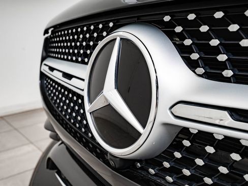 Certified 2022 Mercedes-Benz GLC 300 4MATIC image 3