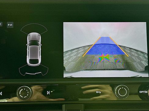 Certified 2023 Porsche Macan S AWD/4WD image 19