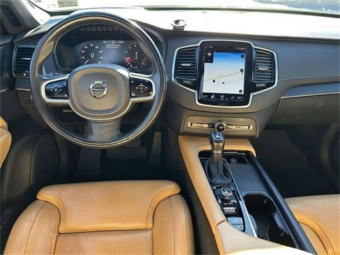 Used 2021 Volvo XC90 T6 Inscription image 8