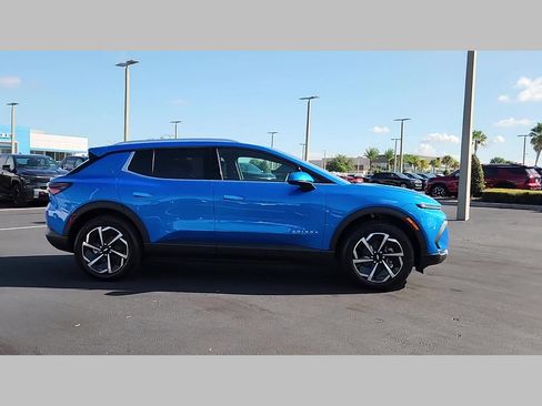 New 2026 Chevrolet Equinox EV LT image 23