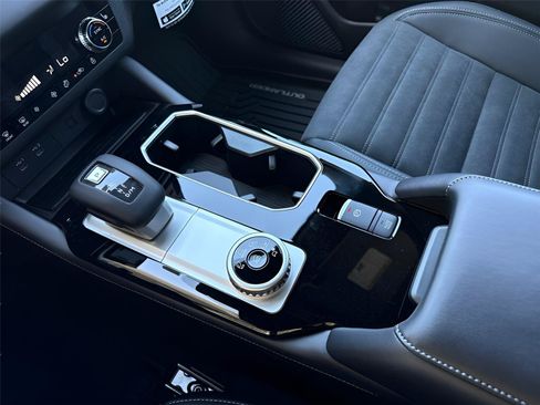 New 2026 Mitsubishi Outlander LE FWD image 22