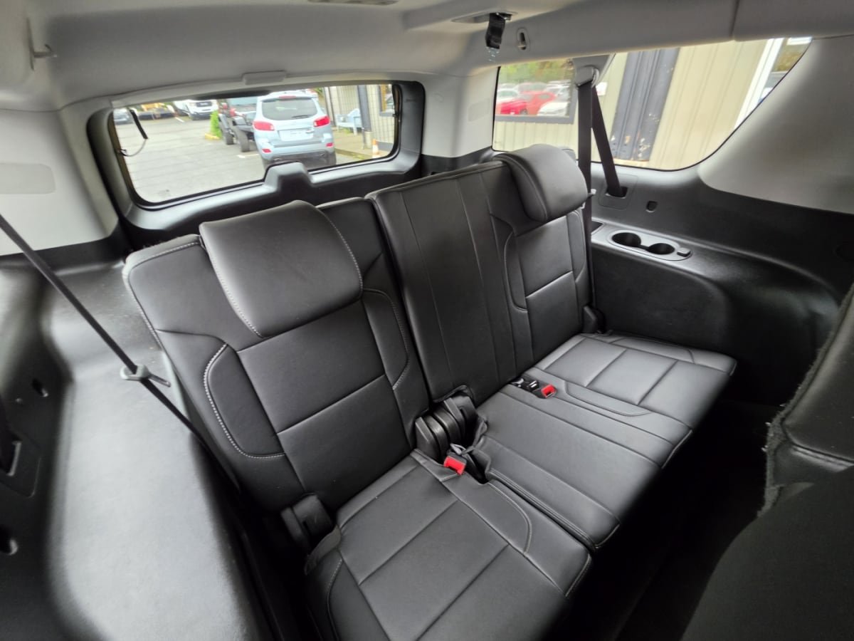 Used 2018 GMC Yukon XL SLT AWD/4WD image 8
