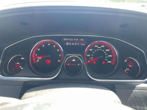 Used 2014 GMC Acadia SLE FWD image 18