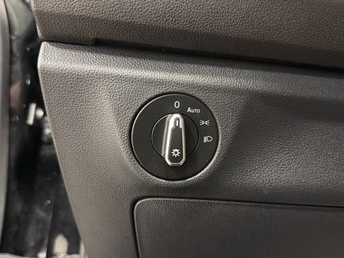 Certified 2024 Volkswagen Jetta S FWD image 21