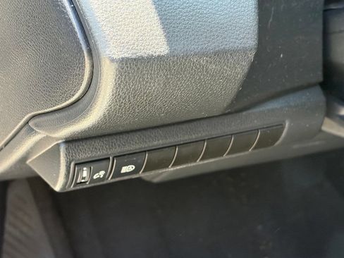 Used 2023 Toyota Corolla LE FWD image 7