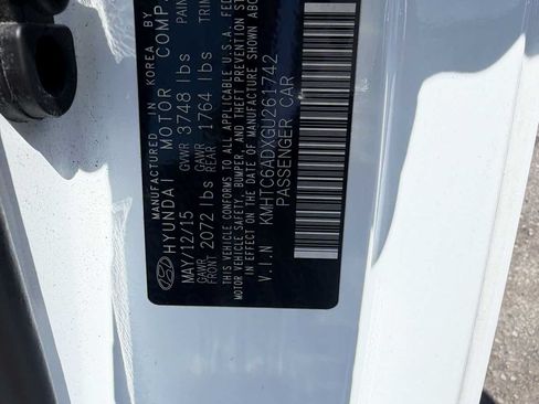 Used 2016 Hyundai Veloster w/ Option Group 02 FWD image 27
