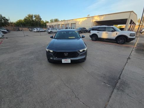 Used 2025 Honda Accord LX image 5
