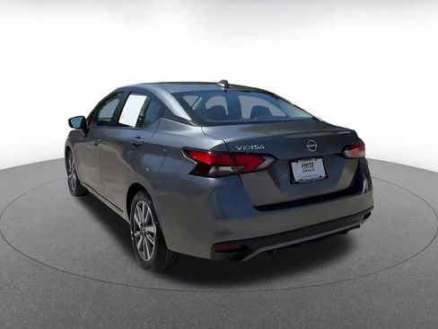 Used 2025 Nissan Versa SV FWD image 11